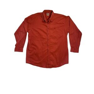 Authentic Cinch western shirt in a bold red color. Designed with classic square